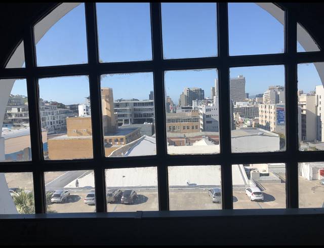 1,538M² OFFICE TO LET IN GARDENS